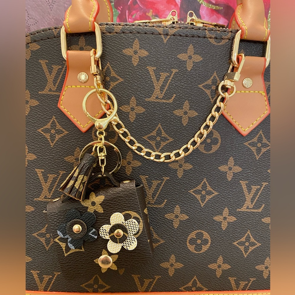 PURSE/HANDBAG ACCESSORIES CHARMS KEYCHAIN WITH CHAIN YOU CHOOSE